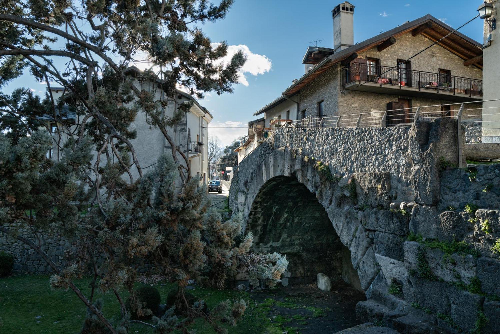 Alpine Apartment Aosta Eksteriør bilde