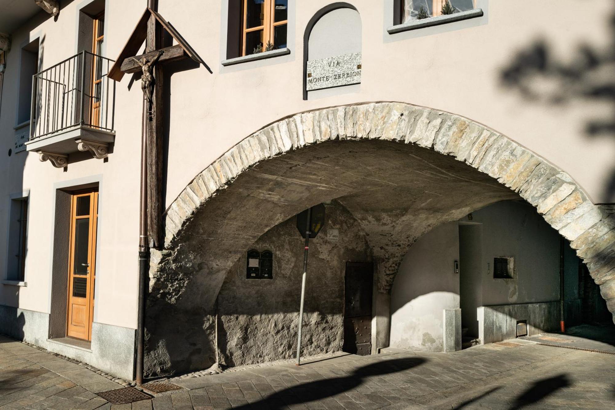 Alpine Apartment Aosta Eksteriør bilde