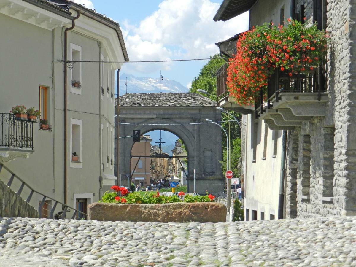 Alpine Apartment Aosta Eksteriør bilde